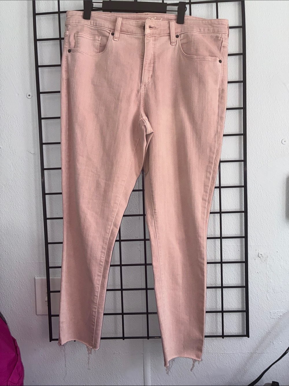 Universal Thread Blush Pink Ankle Jeans